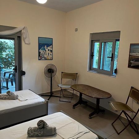 Riviera Rooms Saranda Extérieur photo