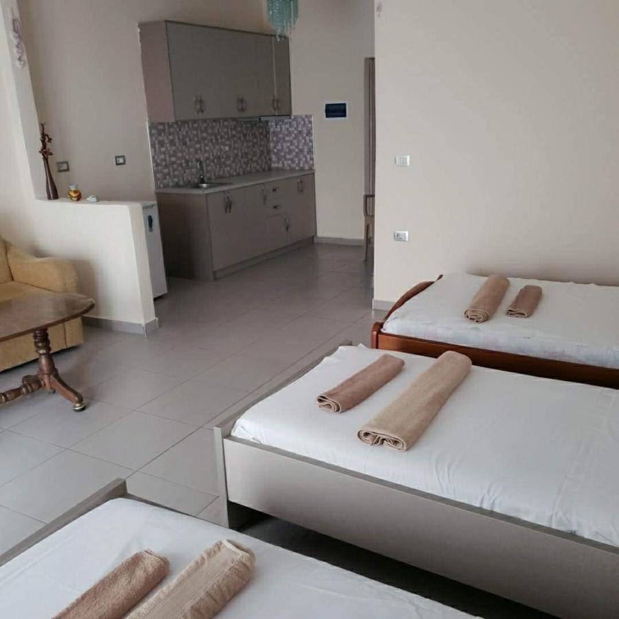 Riviera Rooms Saranda Extérieur photo