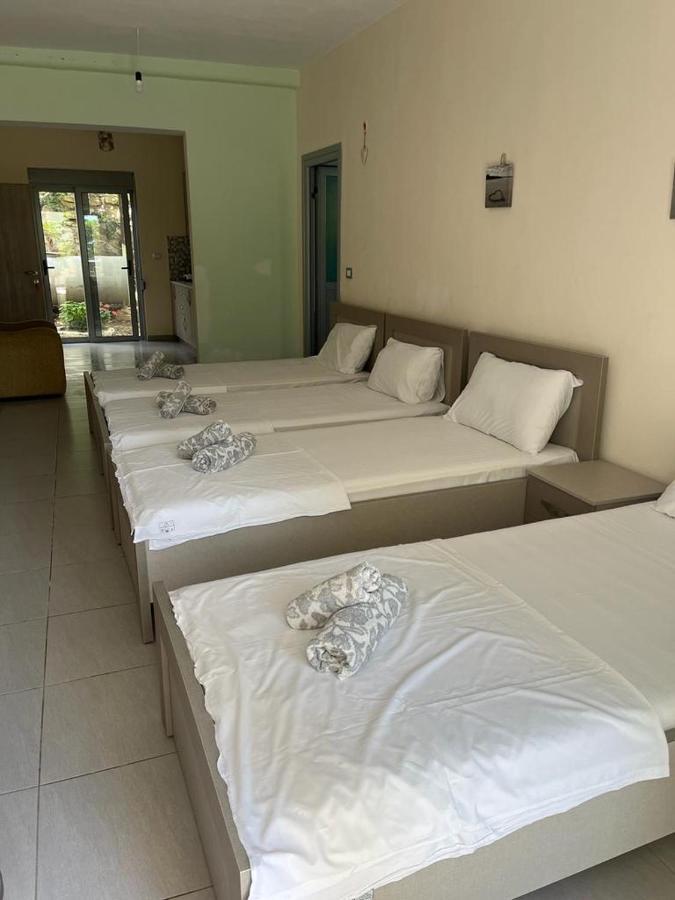 Riviera Rooms Saranda Extérieur photo