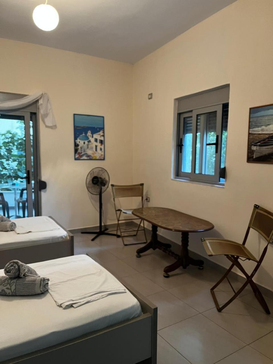 Riviera Rooms Saranda Extérieur photo